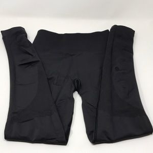 Lululemon zone in tight black size 6